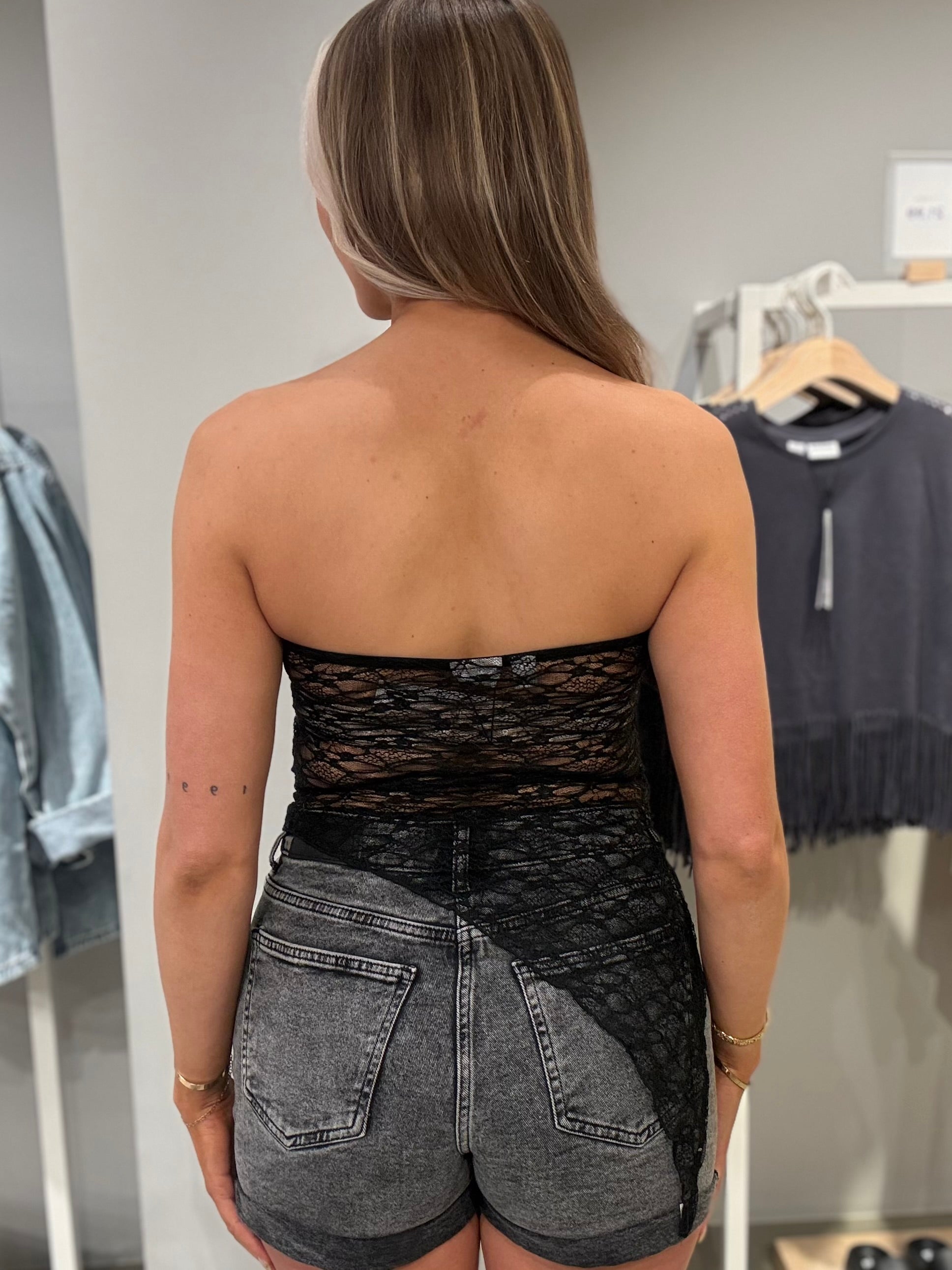 NMLACEY Top - Black